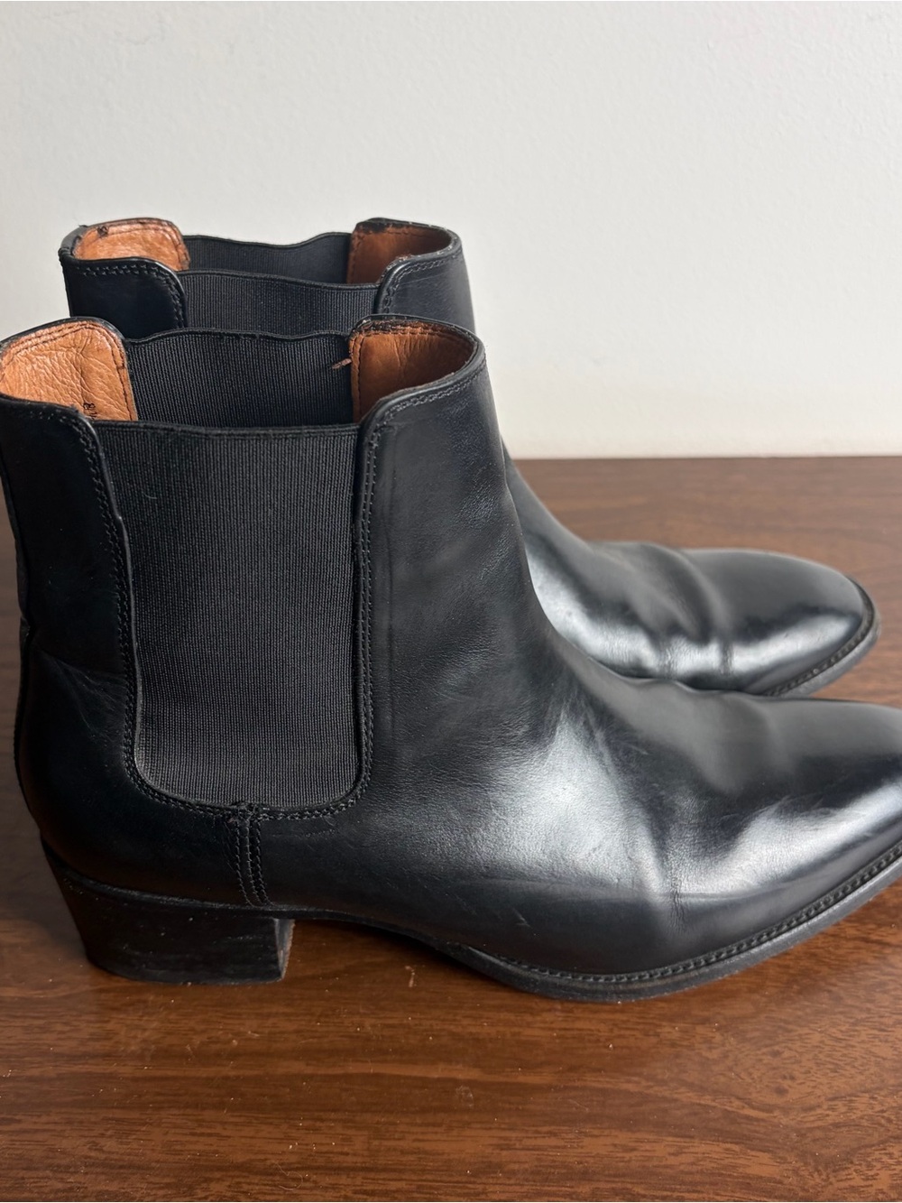 Frye Black Leather Chelsea Ankle Boots 8.5